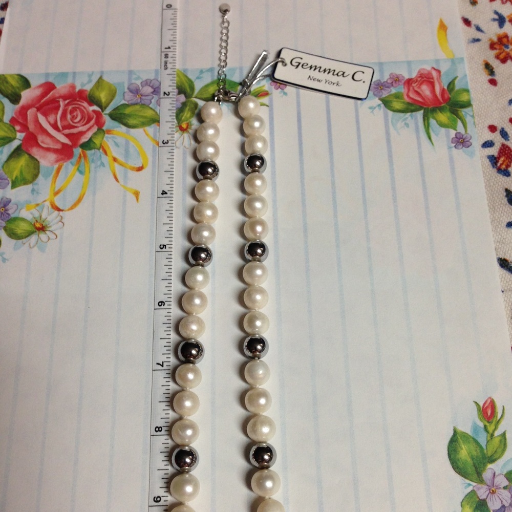 Gemma C. New Your Freshwater Pearl Necklace - Picture 6 of 8